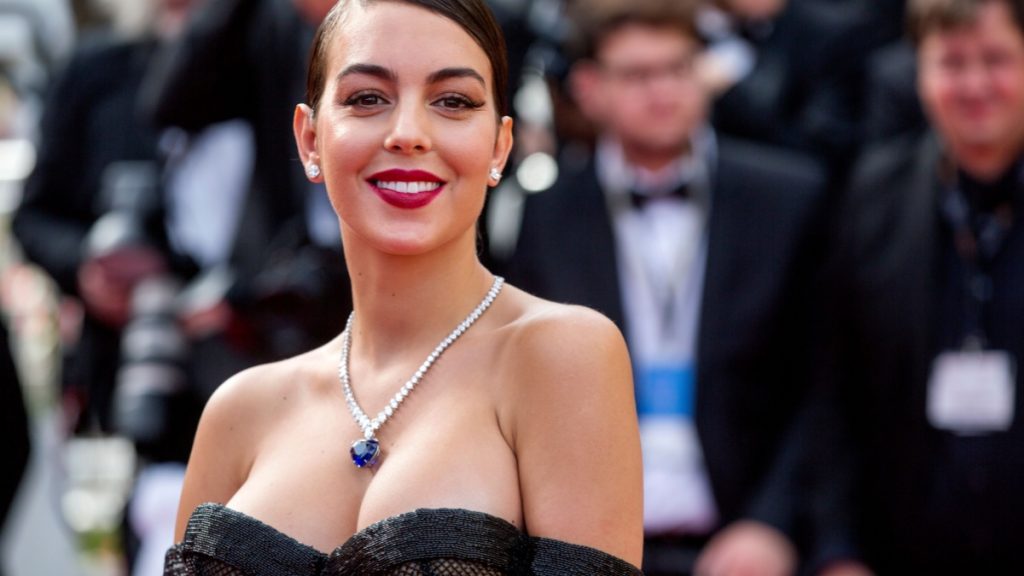 georgina rodriguez blonde