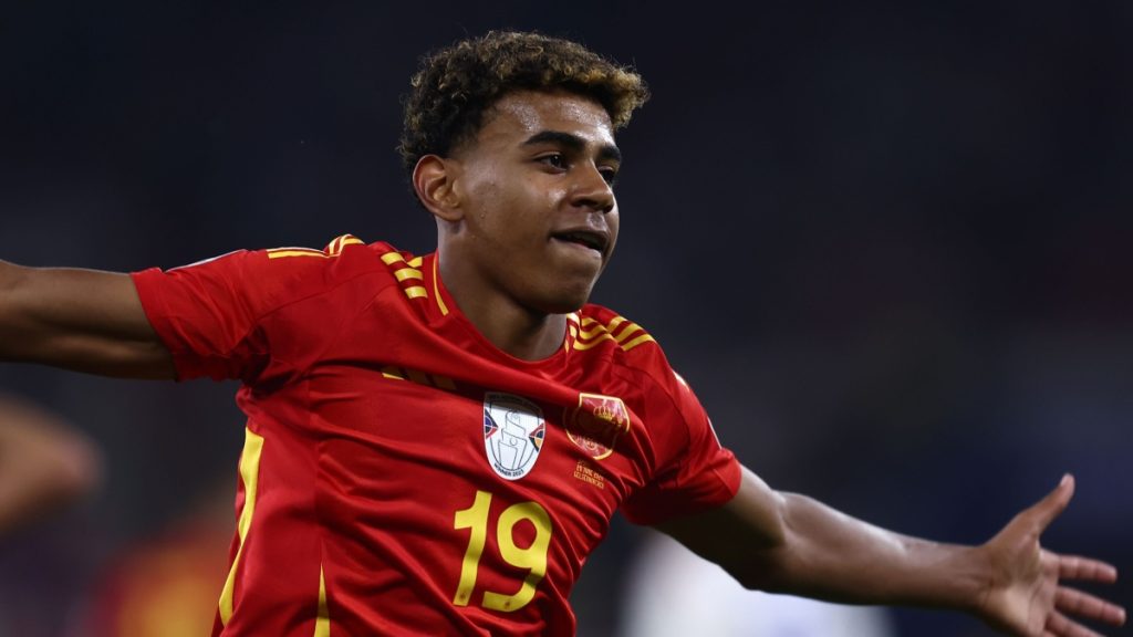 lamine yamal crowned 2024 kopa trophy winner