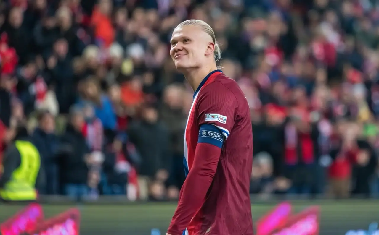 Erling Haaland wearing Norway colors during a match.