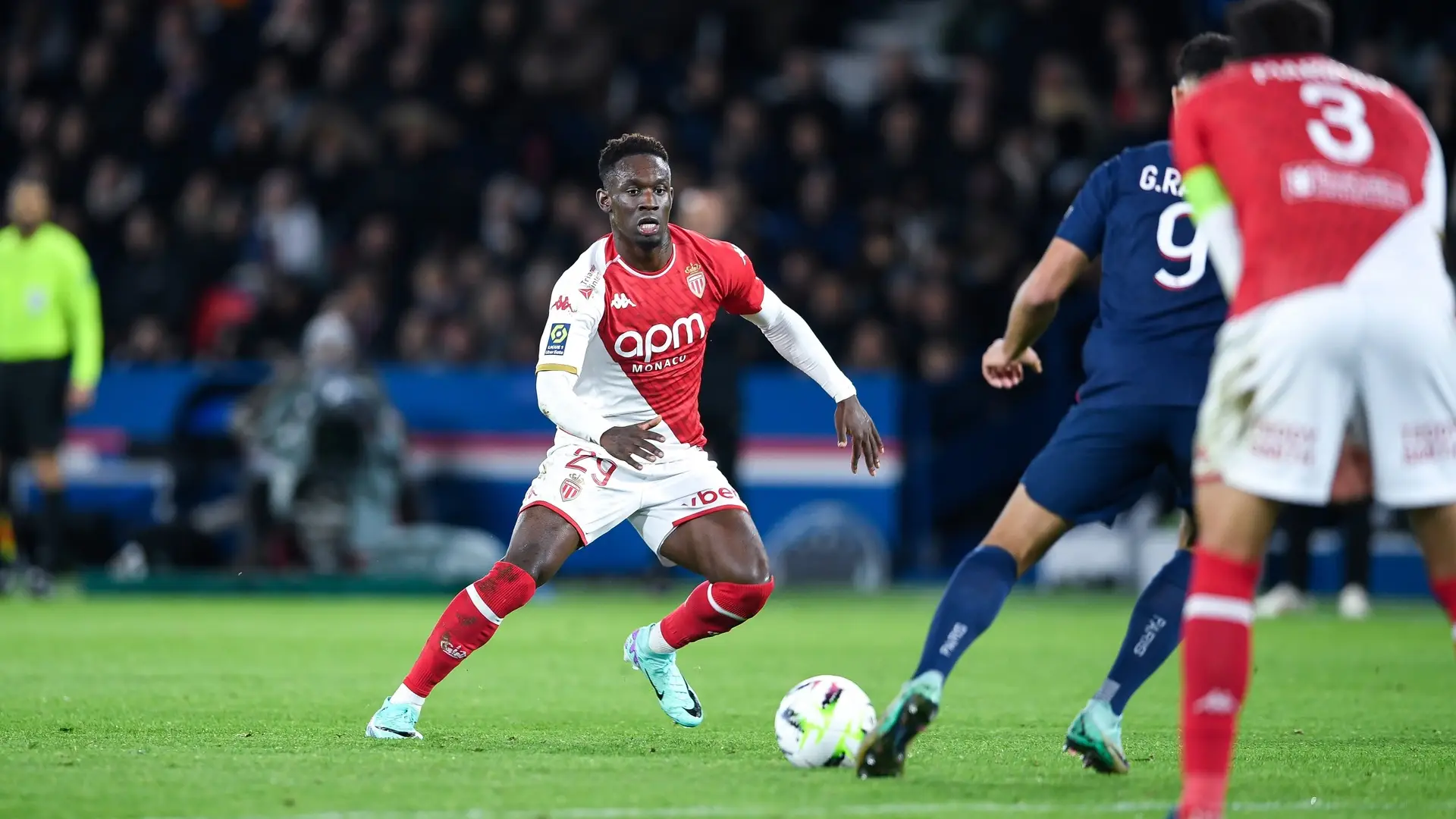 Folarin Balogun in Monaco colors during a Ligue 1 match